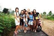 Foto: Women of the Tribe and Search of Freshwater Dolphins in Borneo